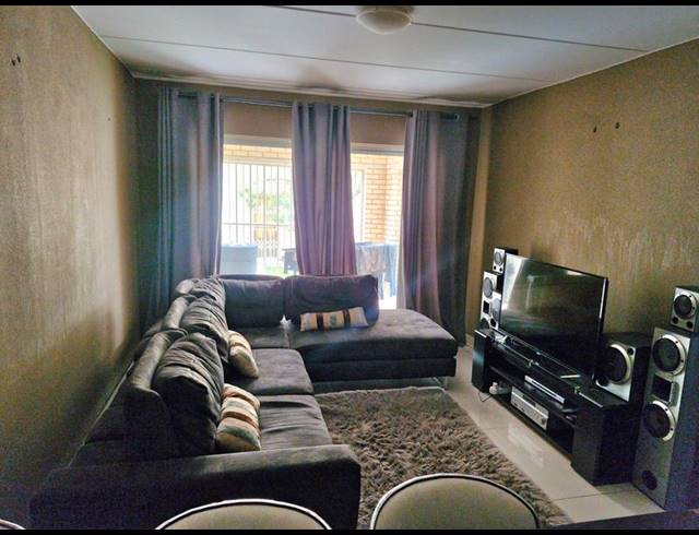 3 BEDROOM TOWNHOUSE FOR SALE IN TERENURE